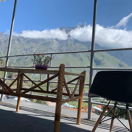 Tamila Guest House Kazbegi Exteriör bild
