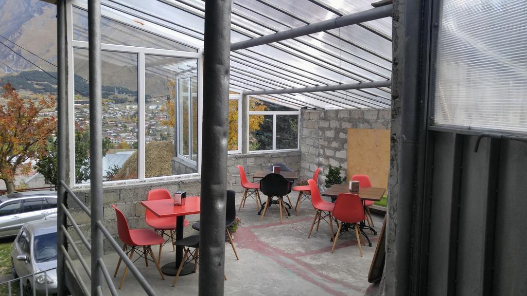 Tamila Guest House Kazbegi Exteriör bild