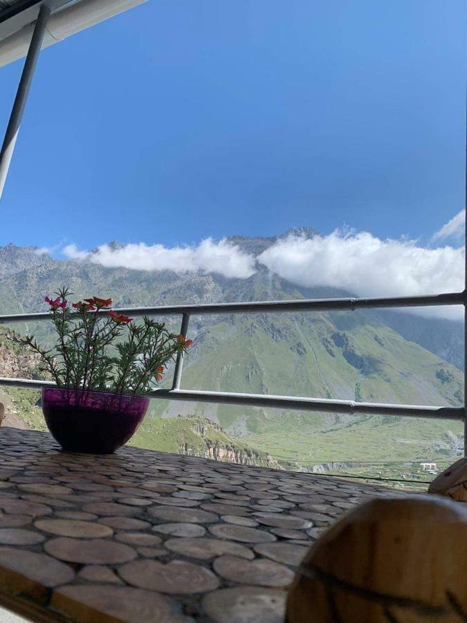 Tamila Guest House Kazbegi Exteriör bild
