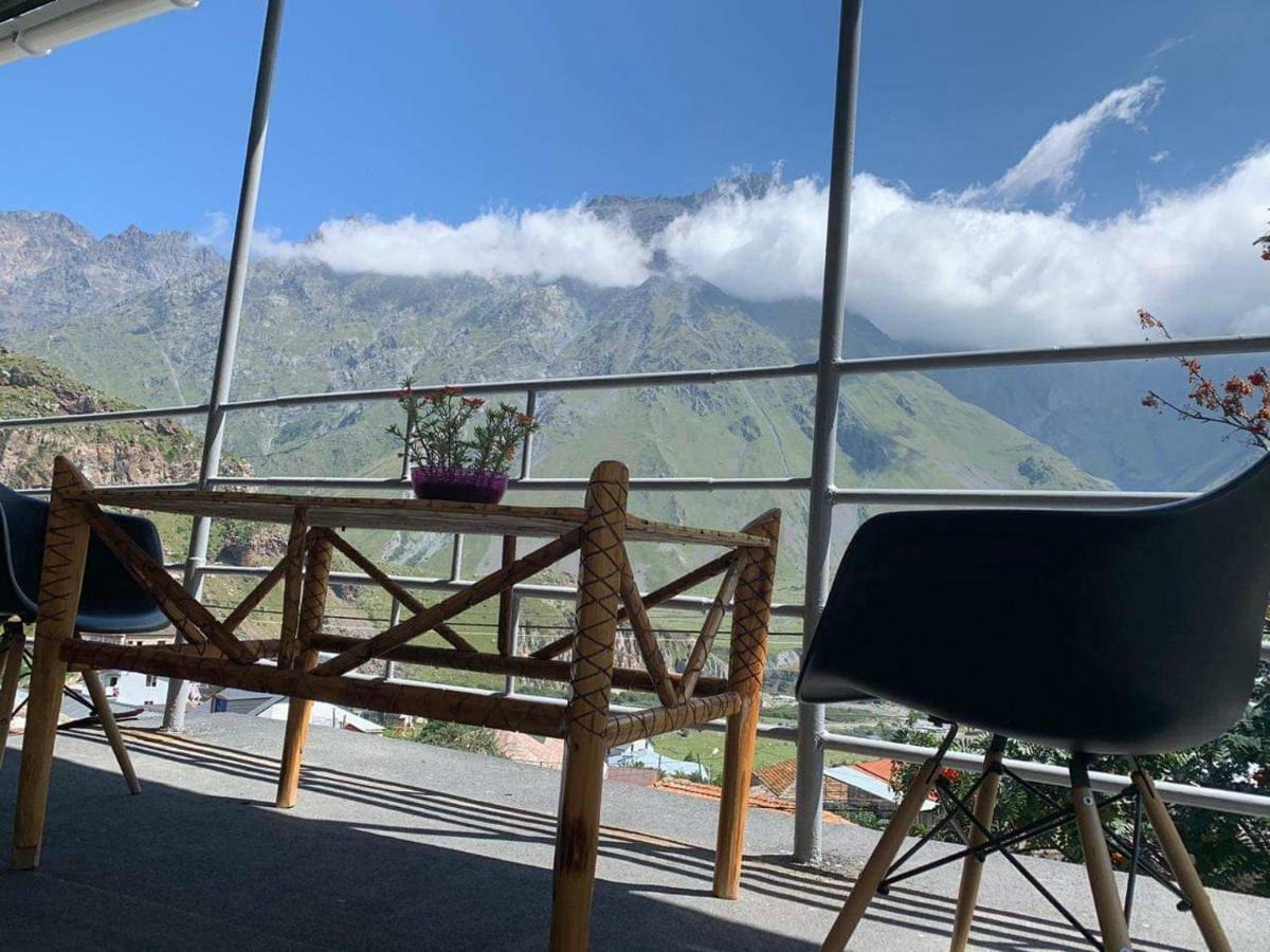 Tamila Guest House Kazbegi Exteriör bild